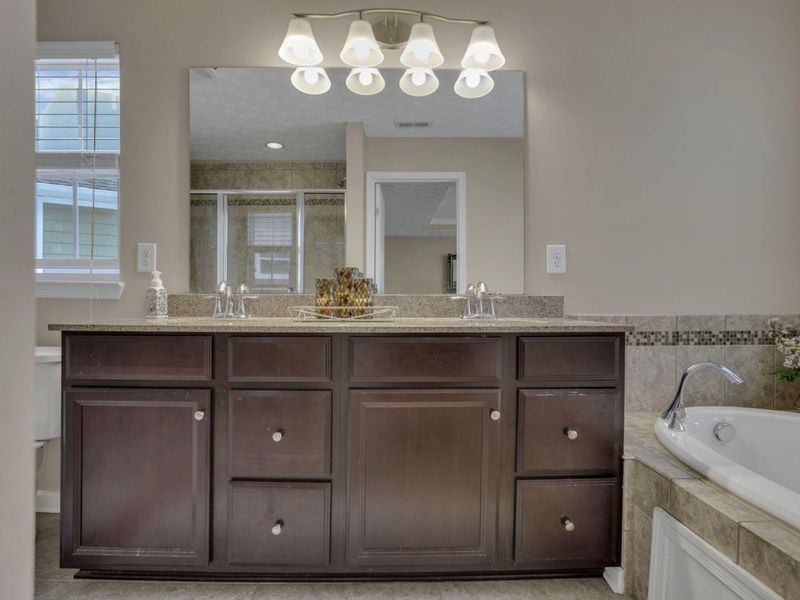 7844 Adare Court, Unit 5, Dublin, OH 43016 Photo 46