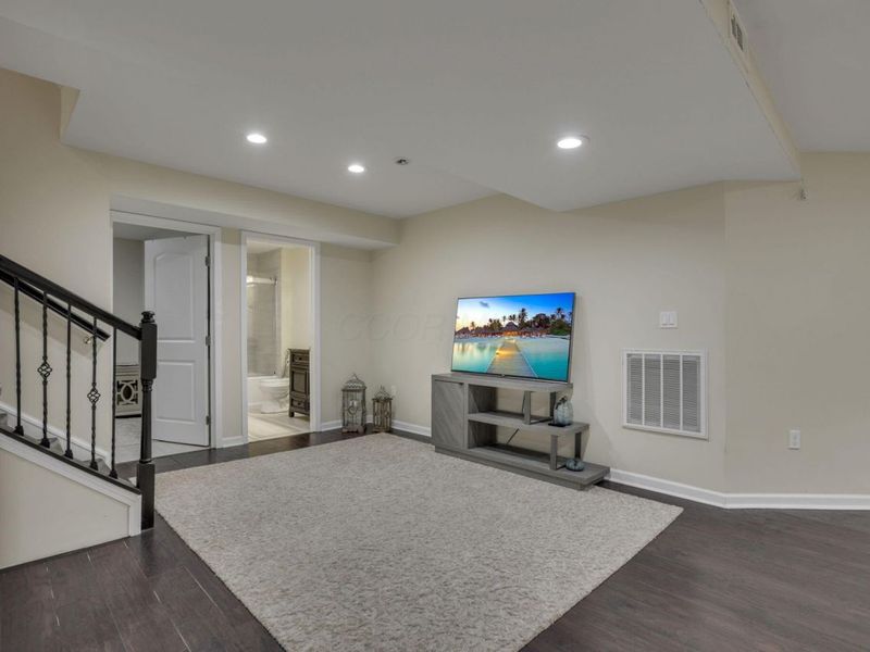 7844 Adare Court, Unit 5, Dublin, OH 43016 Photo 57