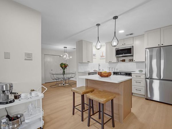 116 E Freistadt ROAD, Unit F, Thiensville, WI 53092