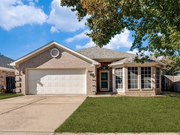 6812 Coldwater Canyon Road, Fort Worth, TX 76132