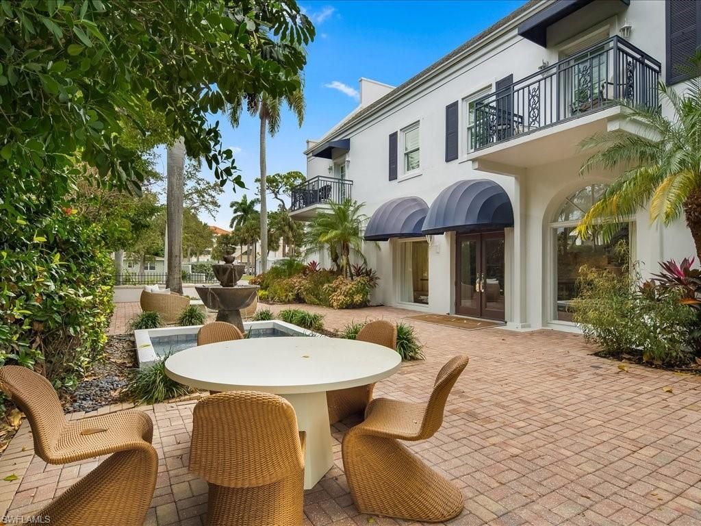 292 14th Ave S, Unit F, Naples, FL 34102 Photo