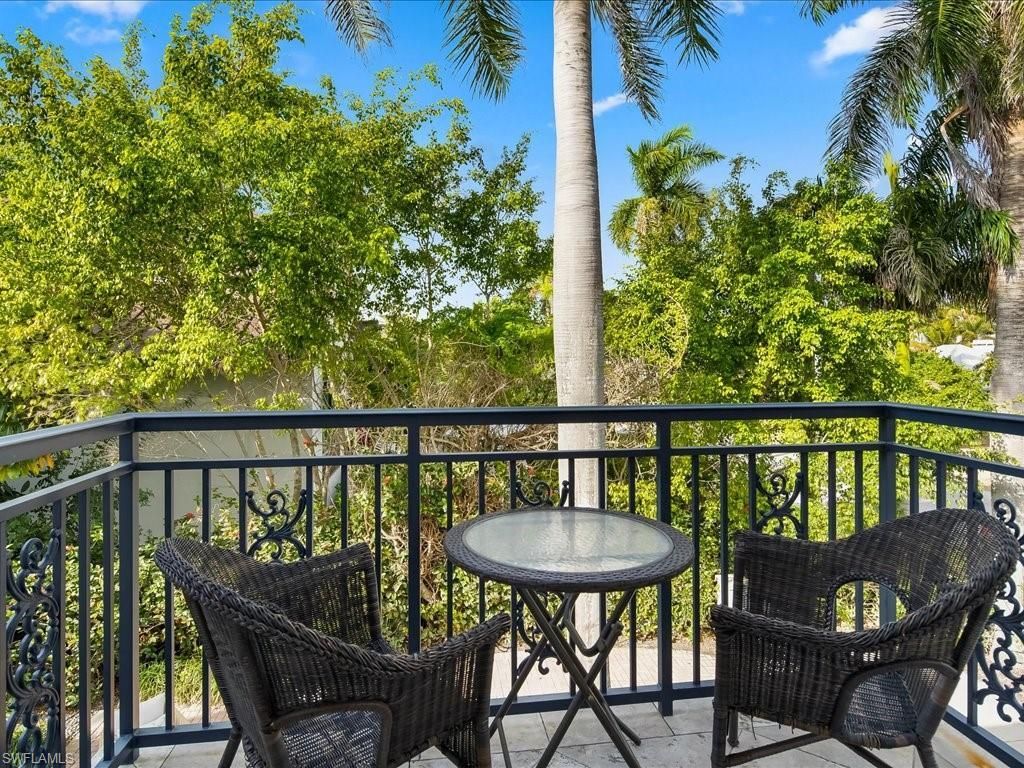 292 14th Ave S, Unit F, Naples, FL 34102 Photo