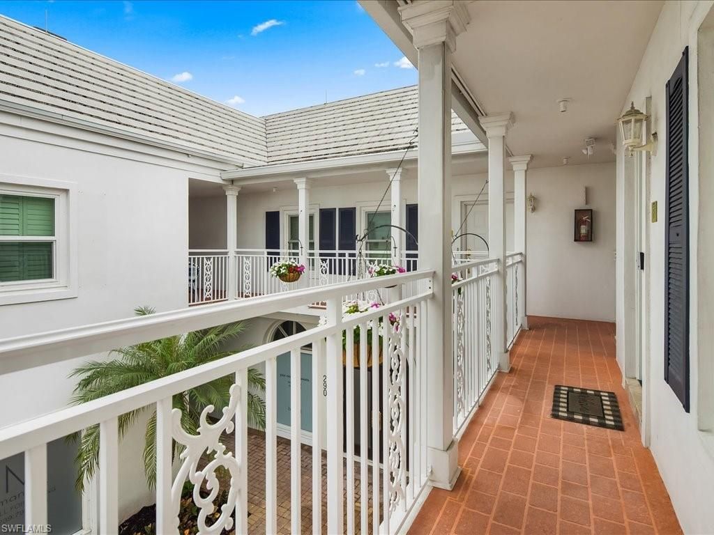 292 14th Ave S, Unit F, Naples, FL 34102 Photo