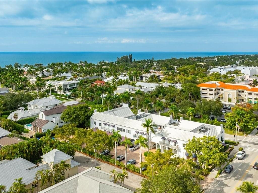 292 14th Ave S, Unit F, Naples, FL 34102 Photo