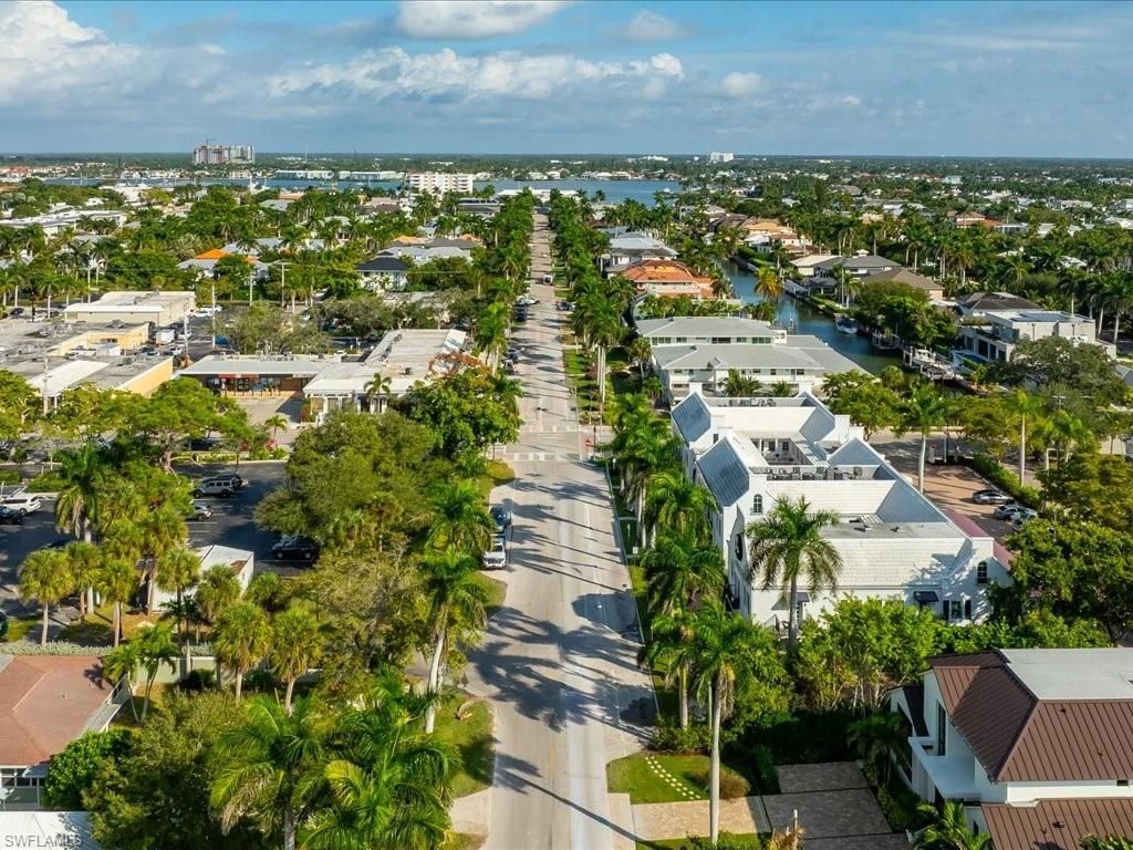 292 14th Ave S, Unit F, Naples, FL 34102 Photo