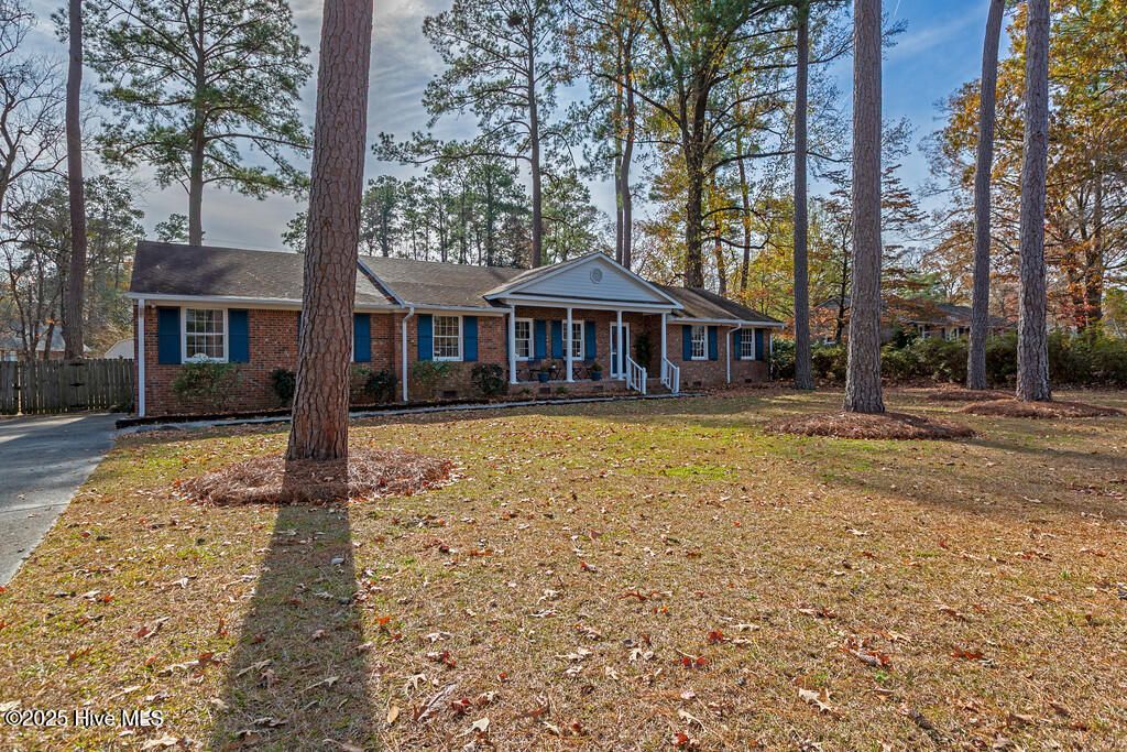 5105 Pinetree Lane, Trent Woods, NC 28562 Main Photo