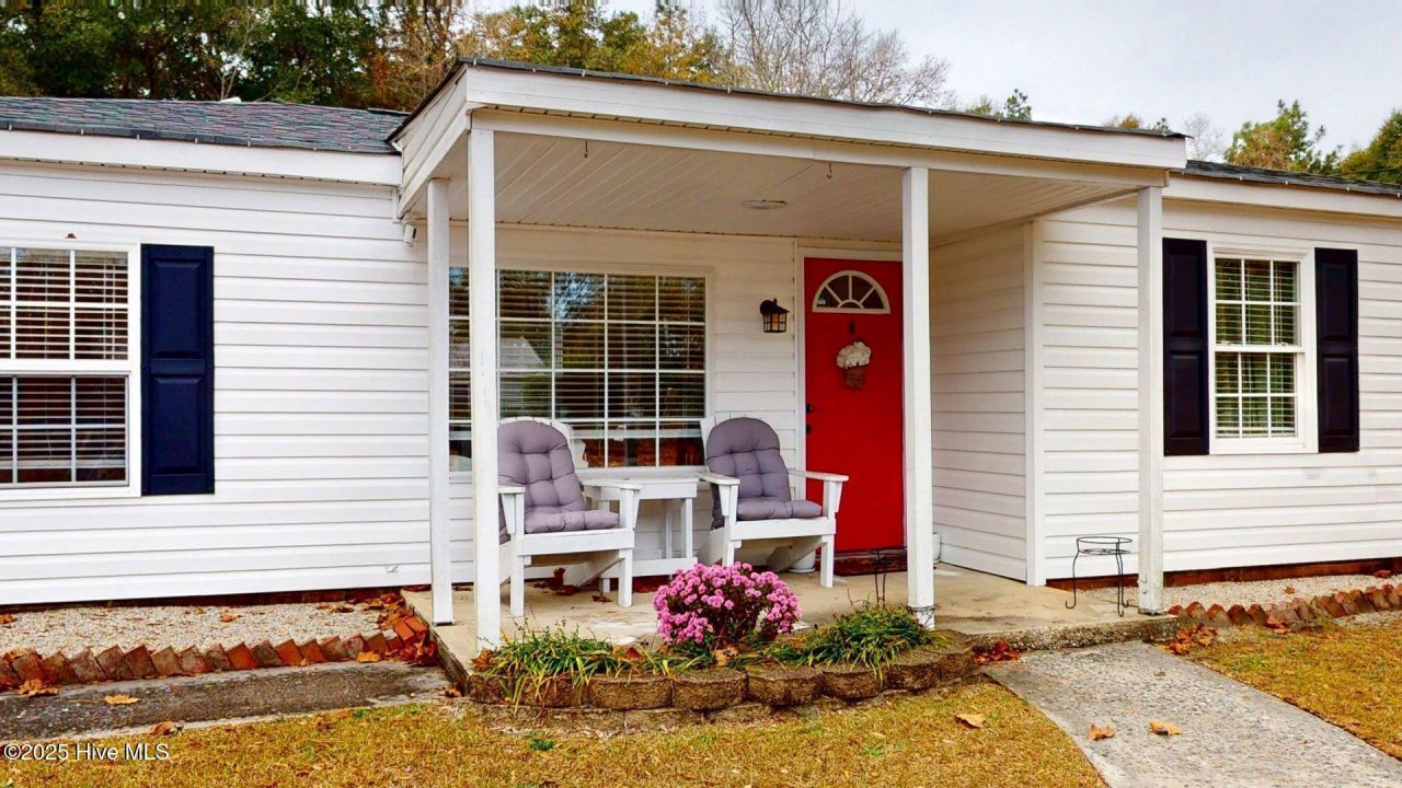 276 Edgewood Terrace Drive, West End, NC 27376 Main Photo