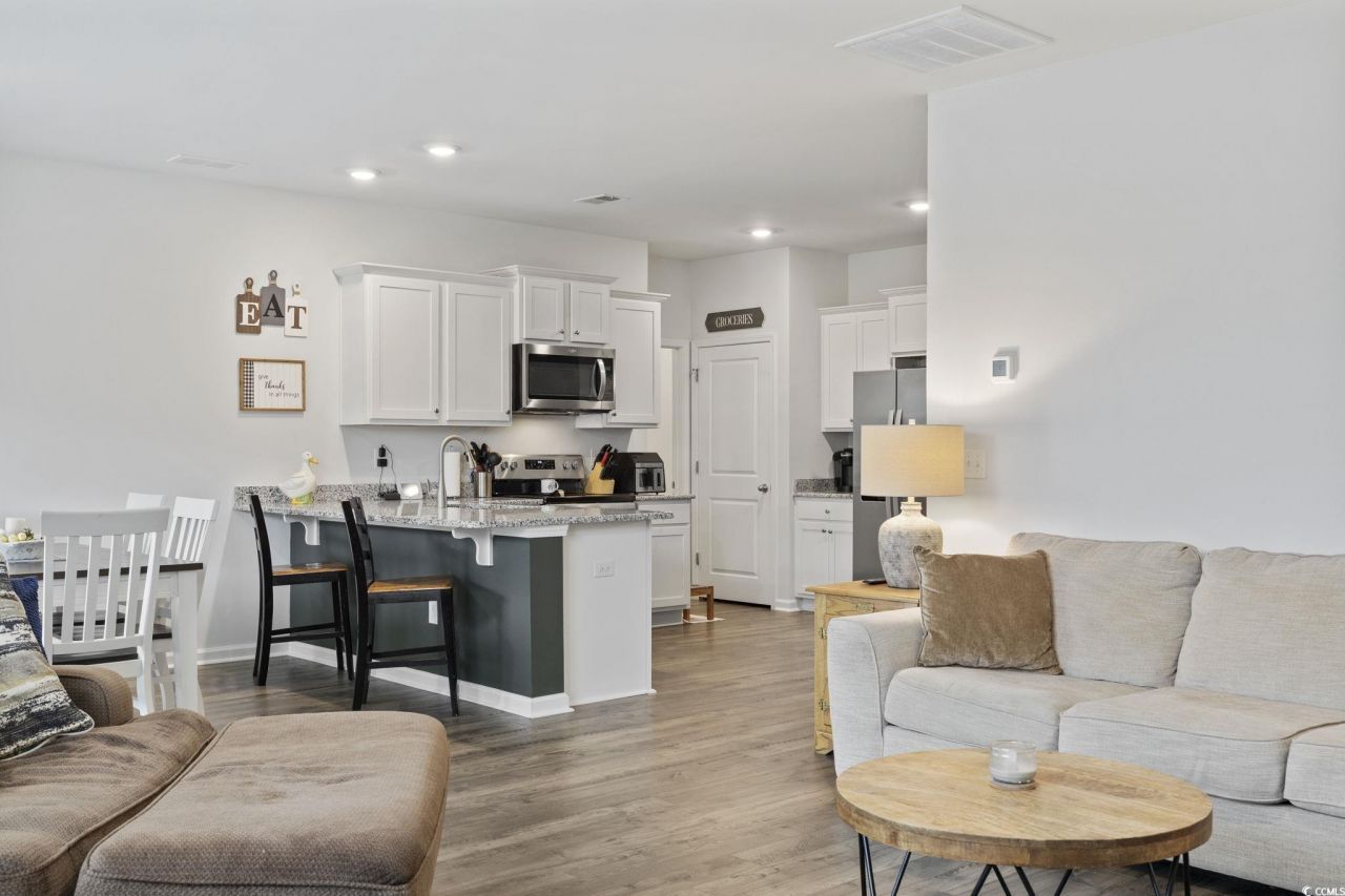 2816 Ophelia Way Photo 16