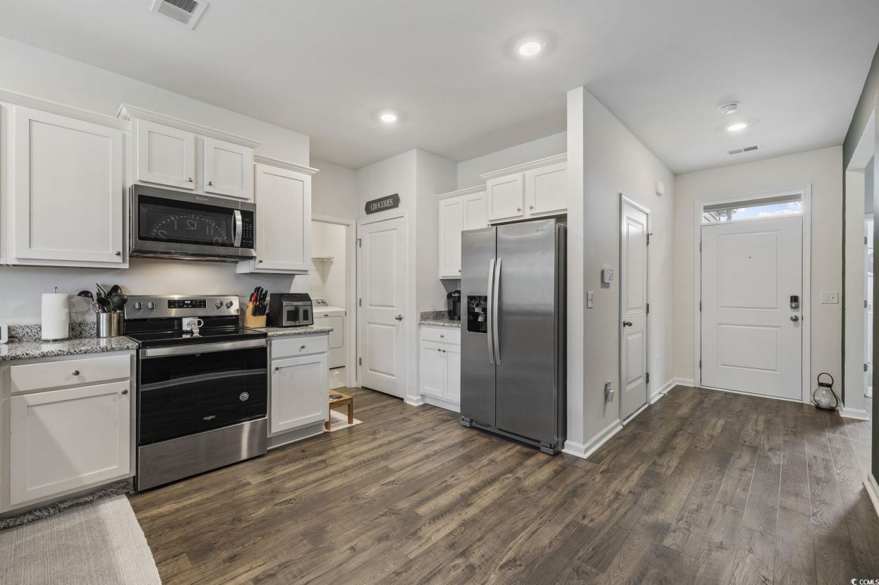 2816 Ophelia Way Photo 5