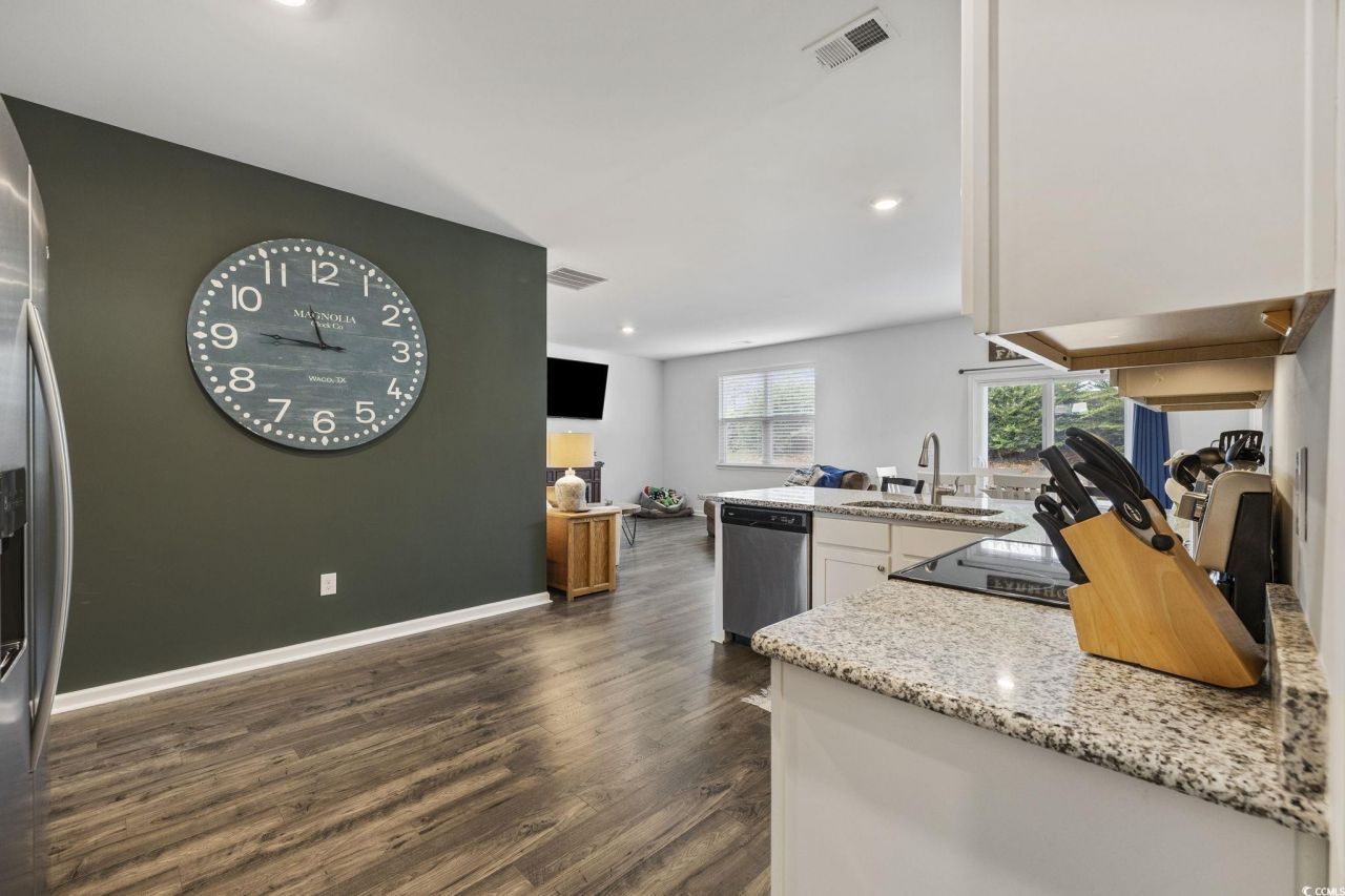 2816 Ophelia Way Photo 8