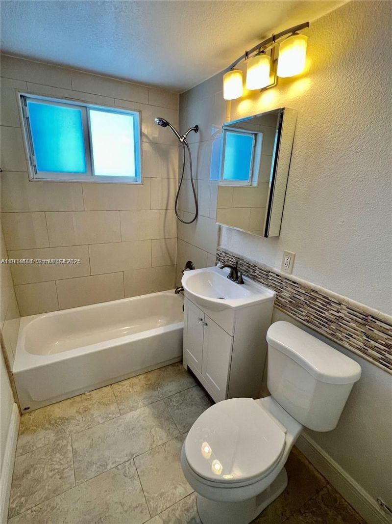 2700 NE 135th St, Unit 45, North Miami, FL 33181 Photo