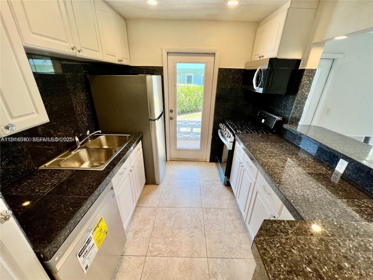 2700 NE 135th St, Unit 45, North Miami, FL 33181 Photo