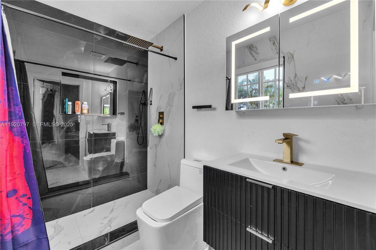 4950 Washington St, Unit 1, Hollywood, FL 33021 Photo