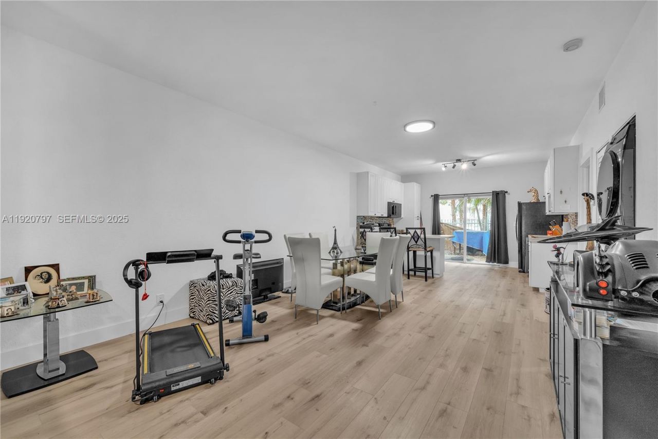 4950 Washington St, Unit 1, Hollywood, FL 33021 Photo