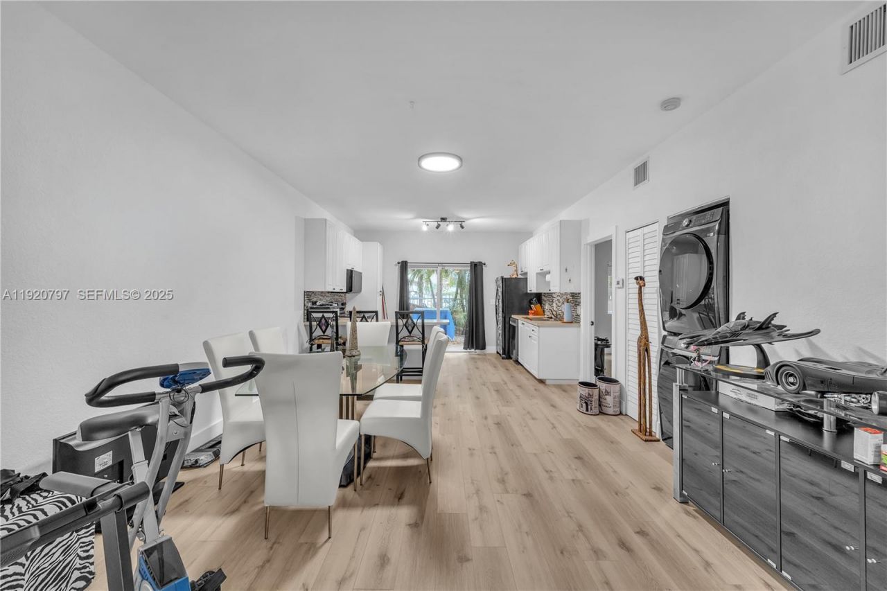 4950 Washington St, Unit 1, Hollywood, FL 33021 Photo