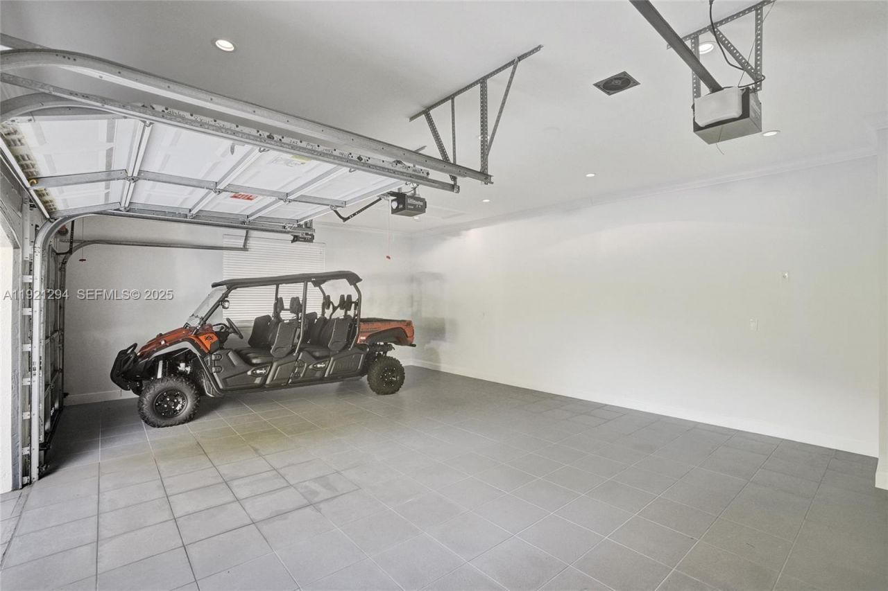 10400 SW 62nd St, Miami, FL 33173 Photo