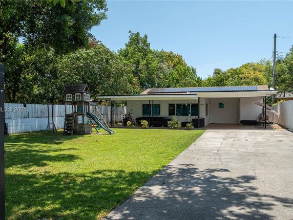 10851 NE 2nd Ct, Miami, FL 33161