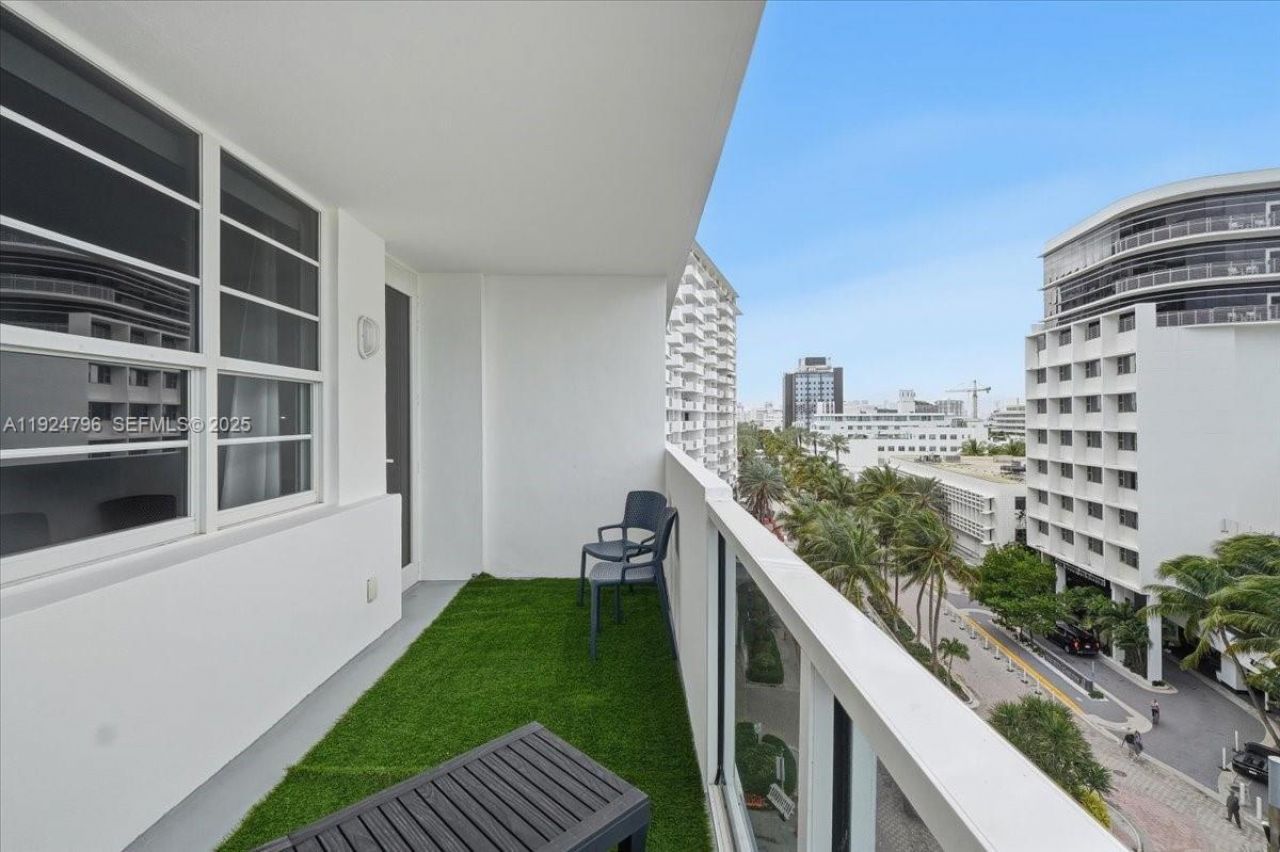 100 Lincoln Road, Unit 747, Miami Beach, FL 33139 Photo