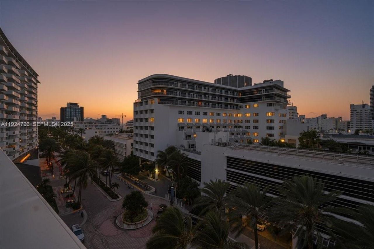 100 Lincoln Road, Unit 747, Miami Beach, FL 33139 Photo