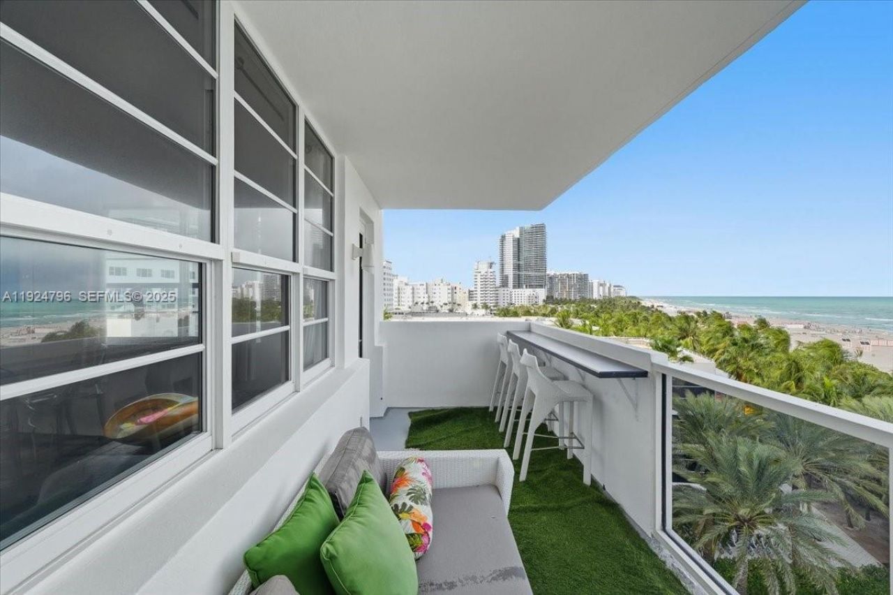 100 Lincoln Road, Unit 747, Miami Beach, FL 33139 Photo
