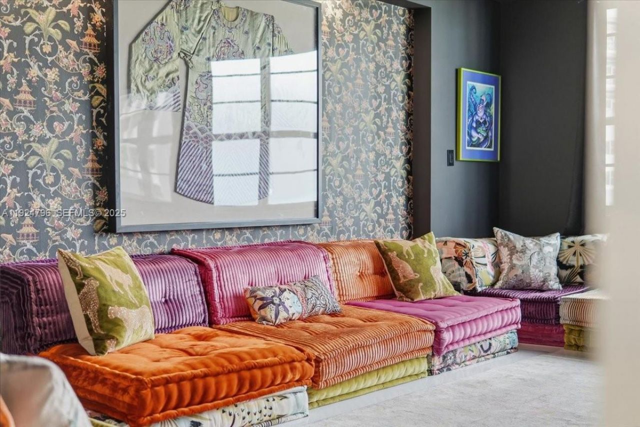 100 Lincoln Road, Unit 747, Miami Beach, FL 33139 Photo