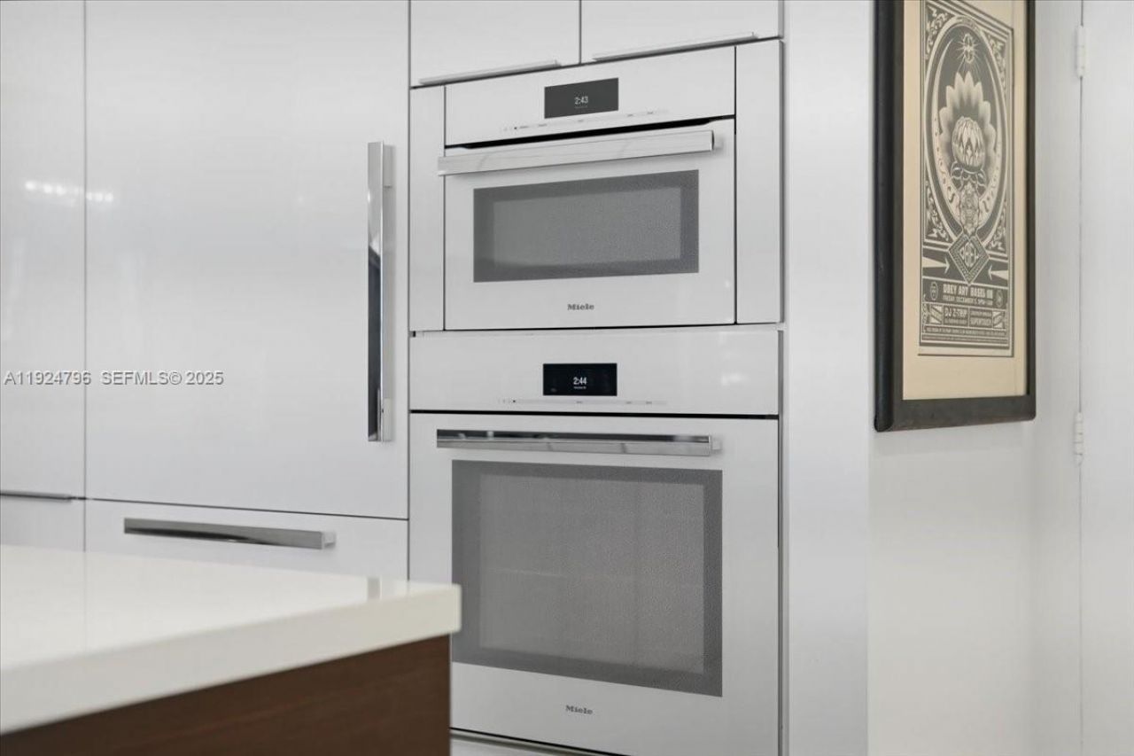 100 Lincoln Road, Unit 747, Miami Beach, FL 33139 Photo