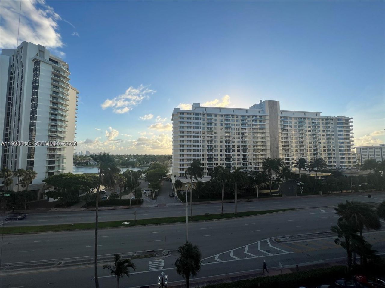 5555 Collins Ave, Unit 7T, Miami Beach, FL 33140 Photo
