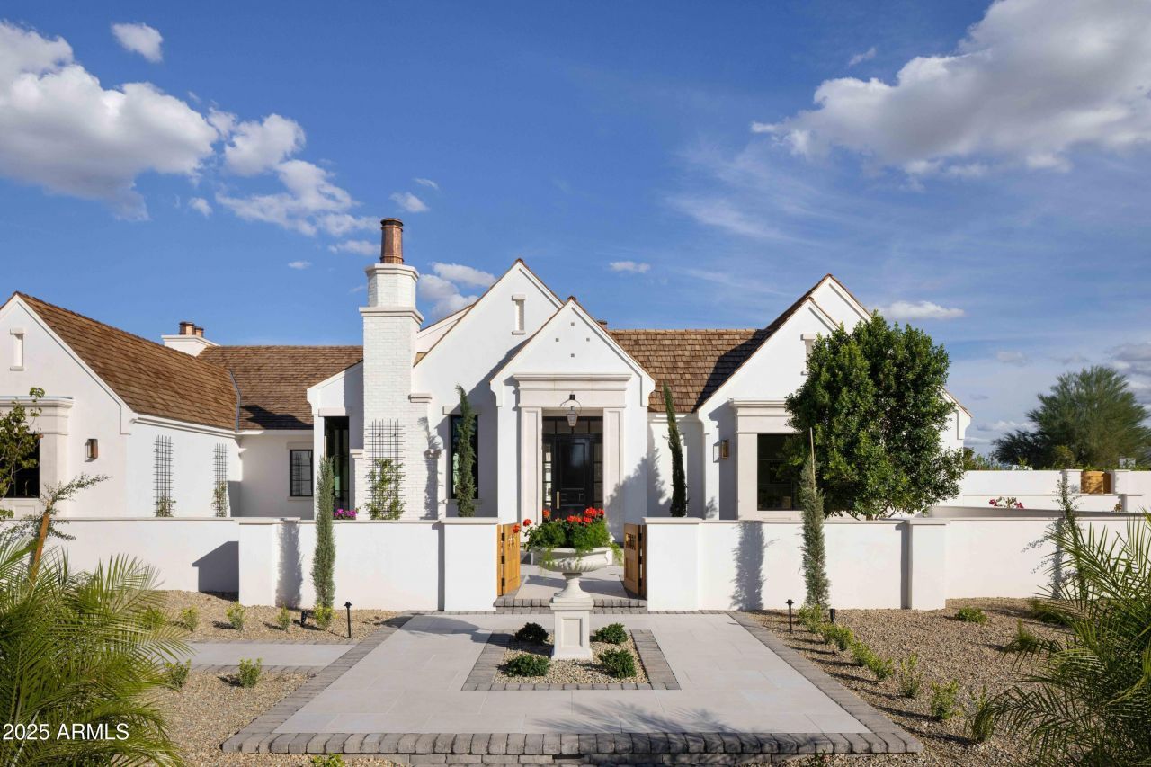 6001 N 37th Place, Paradise Valley, AZ 85253 Main Photo