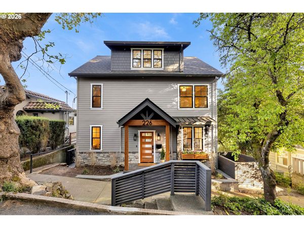 226 NW MACLEAY BLVD, Portland, OR 97210