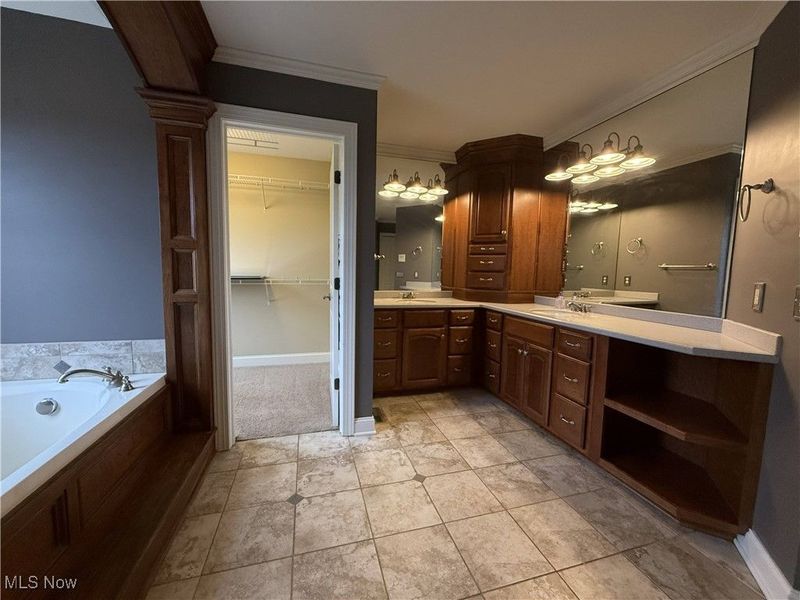 4059 Knollbrook Drive, Norton, OH 44203 Photo 14