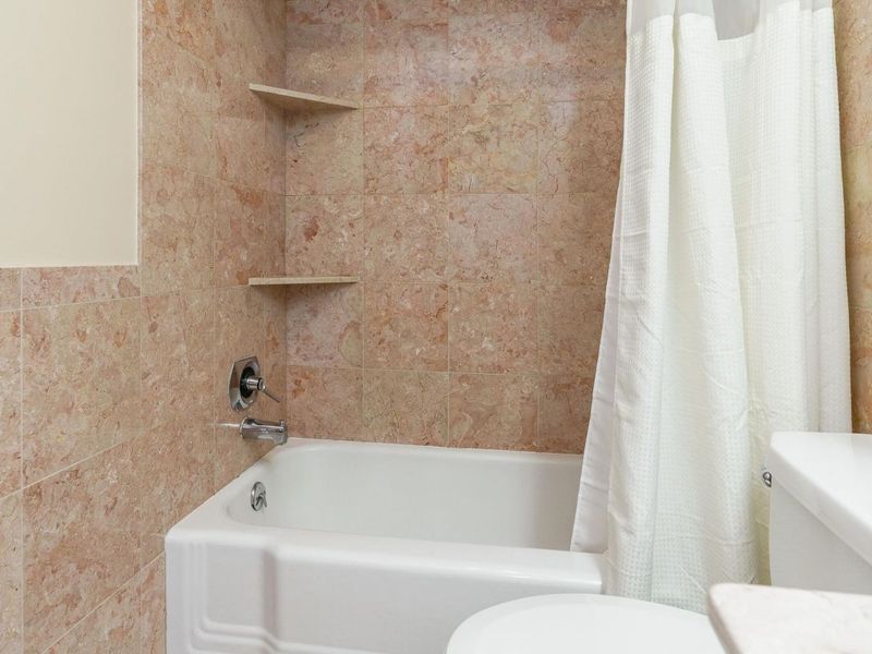 1631 Roxbury Road, Unit F3, Columbus, OH 43212 Photo 11