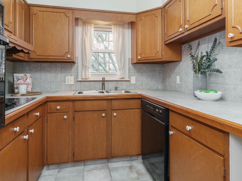 1631 Roxbury Road, Unit F3, Columbus, OH 43212 Photo 12