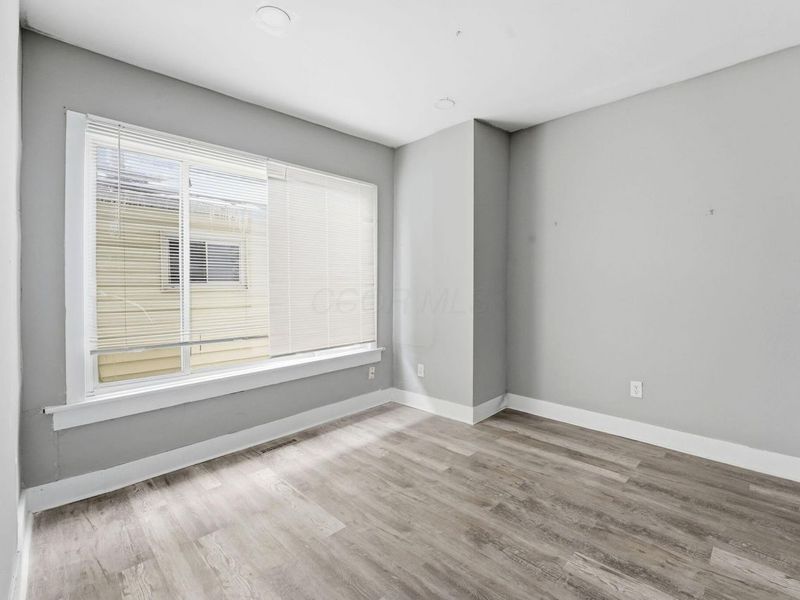 346 S Wheatland Avenue, Columbus, OH 43204 Photo 14