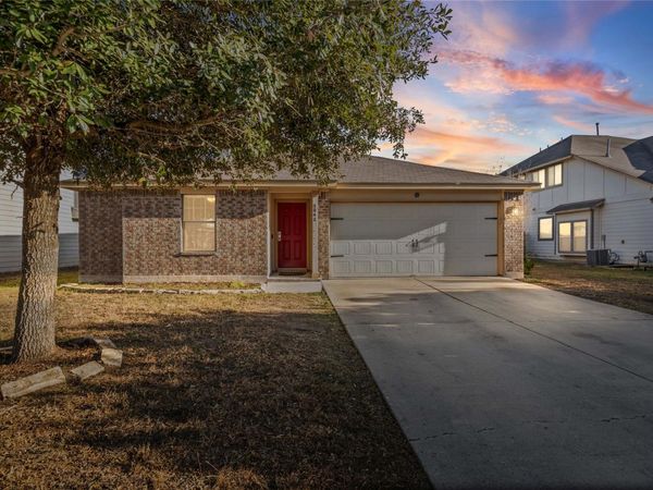 1541 Twin CV, Kyle, TX 78640