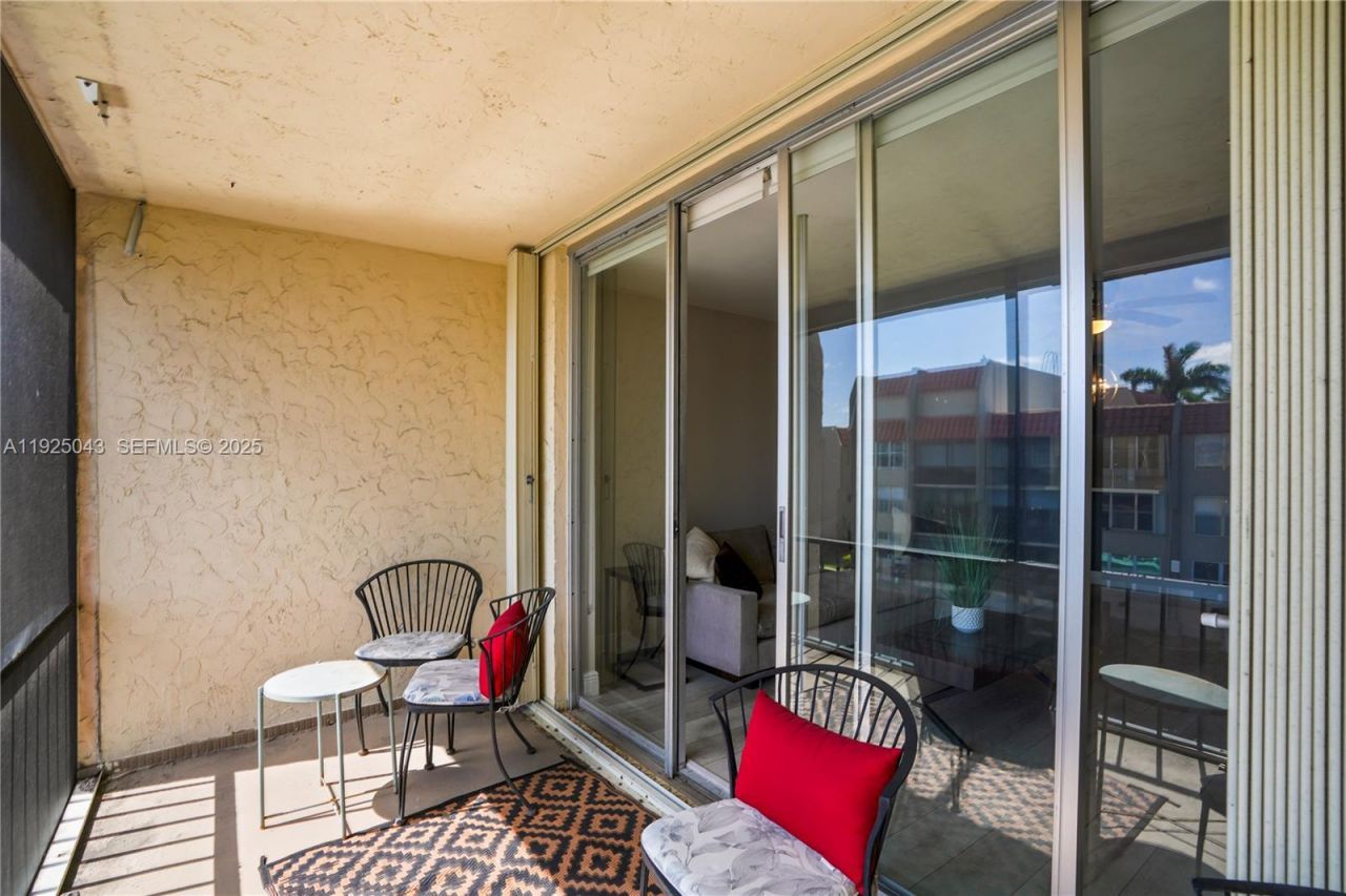 777 S Federal Hwy, Unit 305E, Pompano Beach, FL 33062 Photo