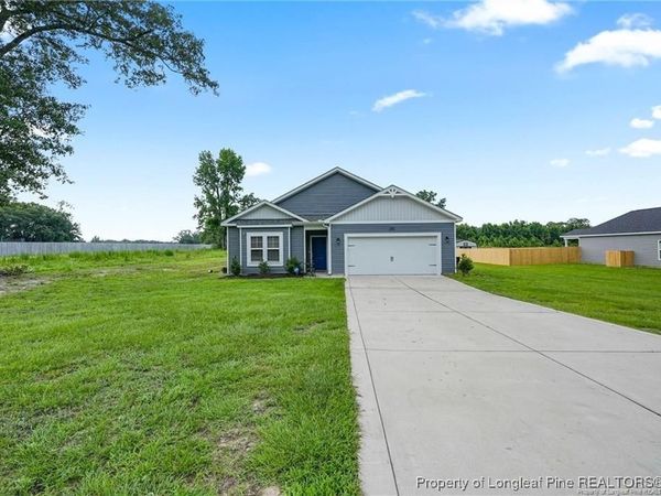 601 Laurel Lake Road, Salemburg, NC 28385