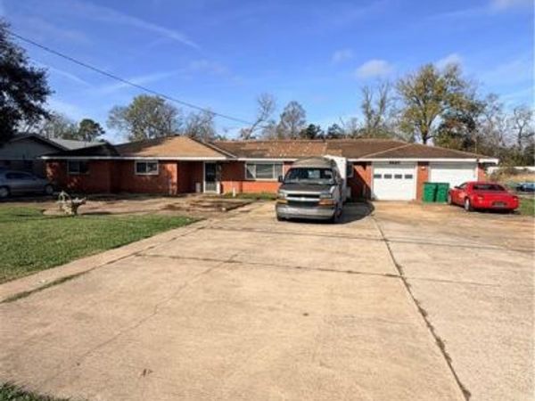 6520 MASONIC Drive, Alexandria, LA 71301