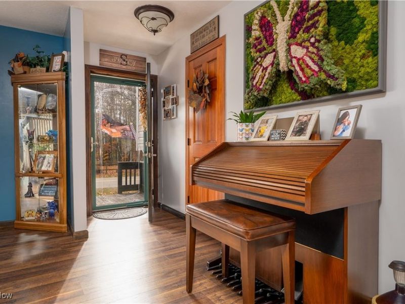 530 Midvale Mine Road SE, New Philadelphia, OH 44663 Photo 21