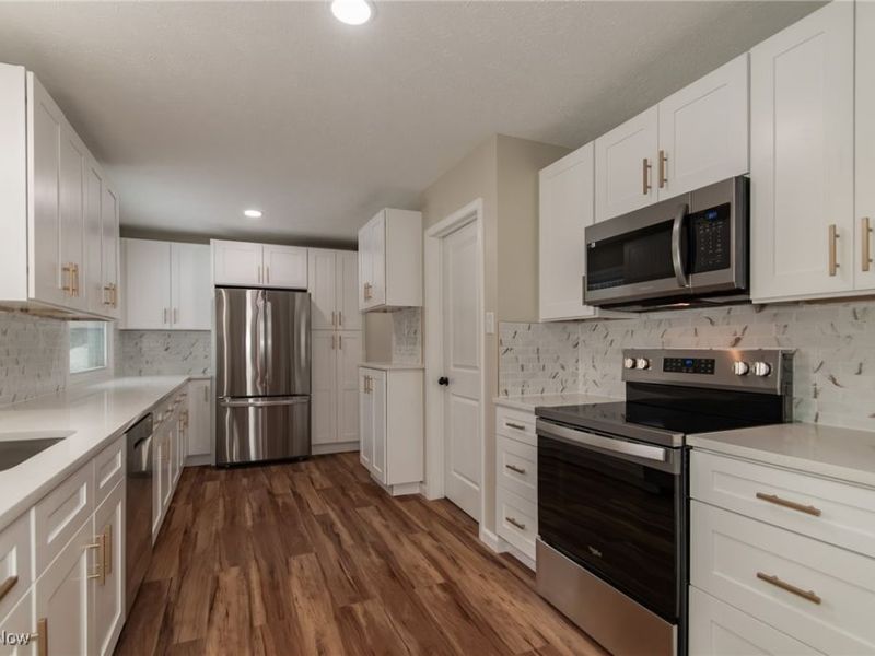 2360 Trailard Drive, Willoughby Hills, OH 44094 Photo 12