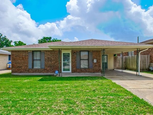 1849 REDWOOD Drive, Harvey, LA 70058