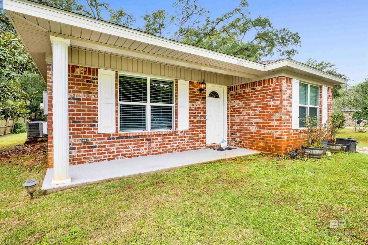 1013 E 23rd Avenue, Gulf Shores, AL 36542 Main Photo