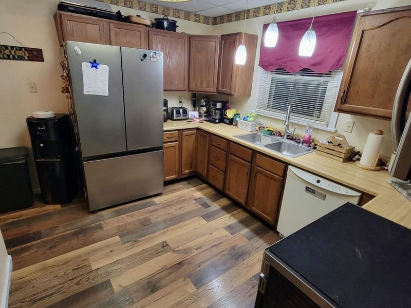 140 W Mound Street, South Charleston, OH 45368 Photo 10