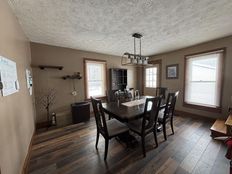 140 W Mound Street, South Charleston, OH 45368 Photo 6