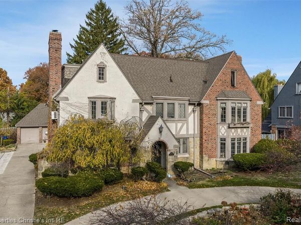 1686 Balmoral Drive, Detroit, MI 48203