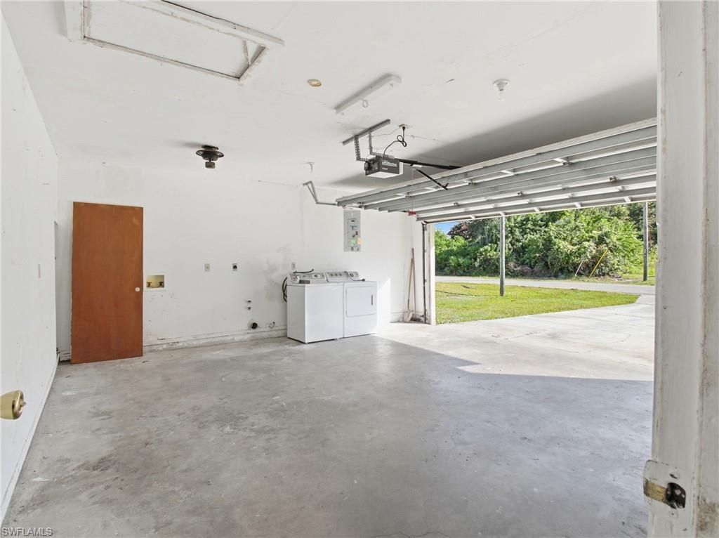 2802 2nd St Sw, Lehigh Acres, FL 33976 Photo