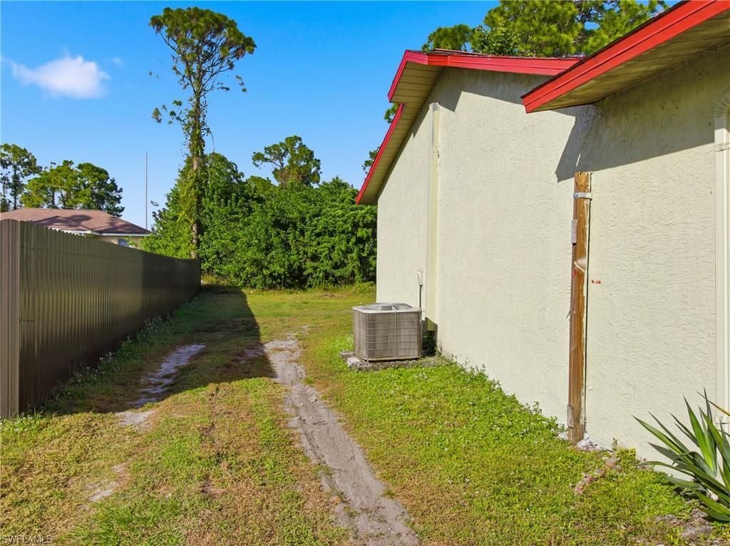 2802 2nd St Sw, Lehigh Acres, FL 33976 Photo