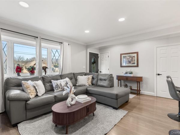 68 A Oneida Avenue, South Setauket, NY 11720