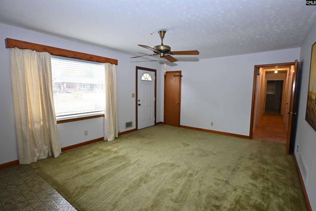 2015 Stratford Road Photo 5