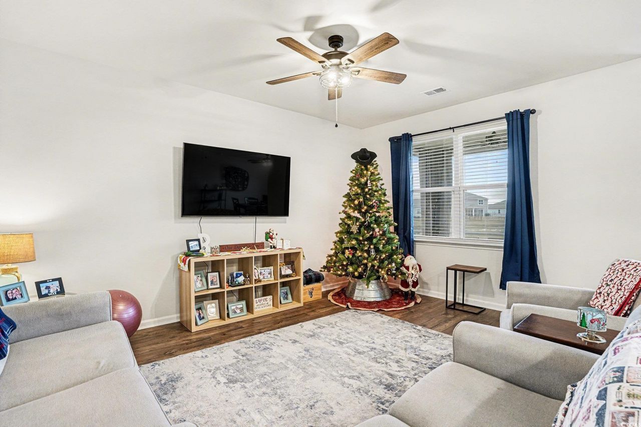 3923 Nandina Ct. Photo 7