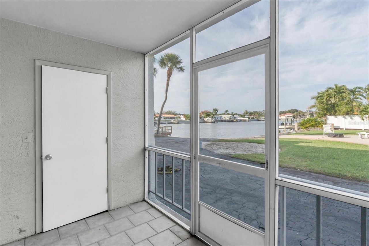 3717 46th Avenue S, Unit 6, Saint Petersburg, FL 33711 Photo